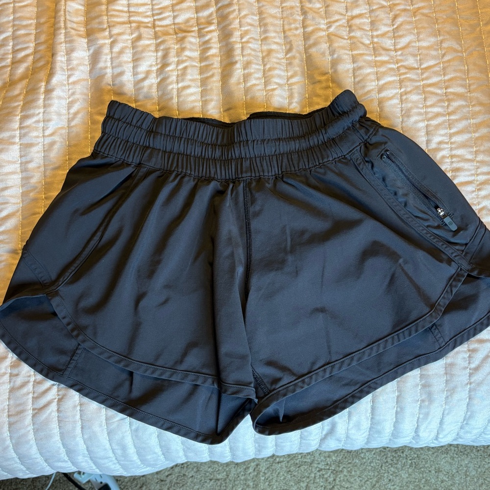 lululemon athletica black tracker shorts 2.5 inch inseam.